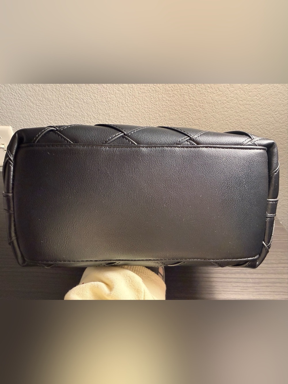 NWOT BLACK DIAMOND WOVEN SHOULDER BAG - Picture 3 of 7